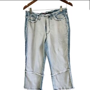 Younique Jeans Light Wash Cropped Capri Pants Frayed Y2K 2000 JR Womens Size 11